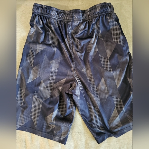 YOUTH size 18 (xxl)  Shorts - Picture 3 of 3